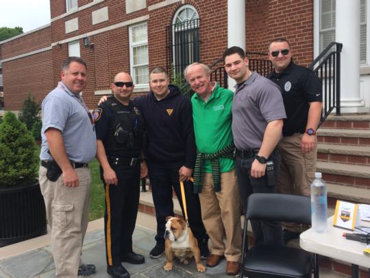 Frelinghuysen visits with constituents and police at the Verona Green Fair
