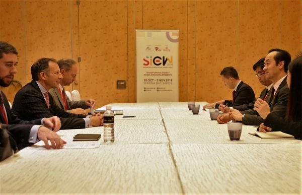 ENR A/S Fannon meets with with Singapore Senior Minister of State Koh Poh Koon.