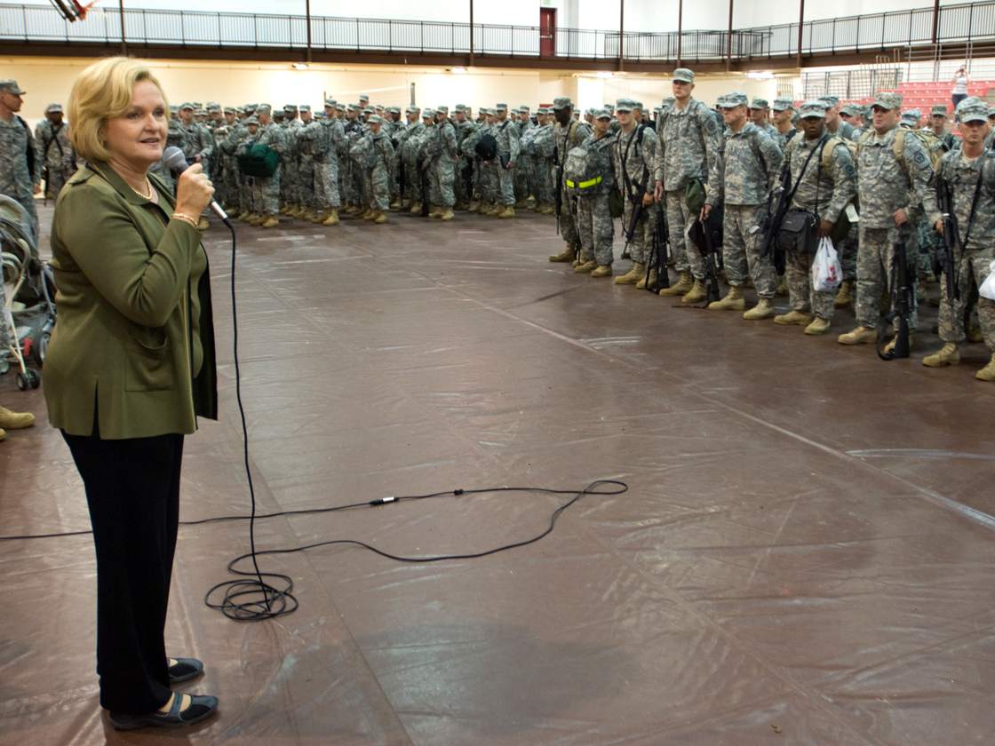 Claire visits military personnel at Fort Leonard Wood