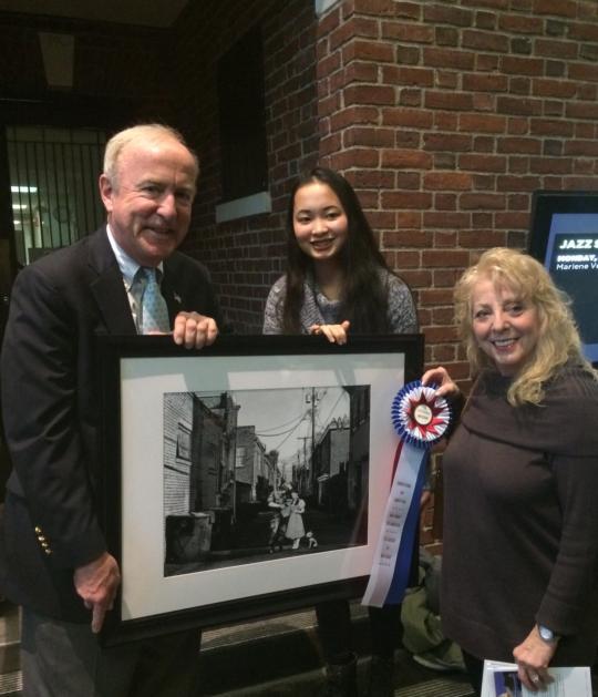 Rep. Frelinghuysen presents an honorable mention award at the 2016 Congressional Art Competition