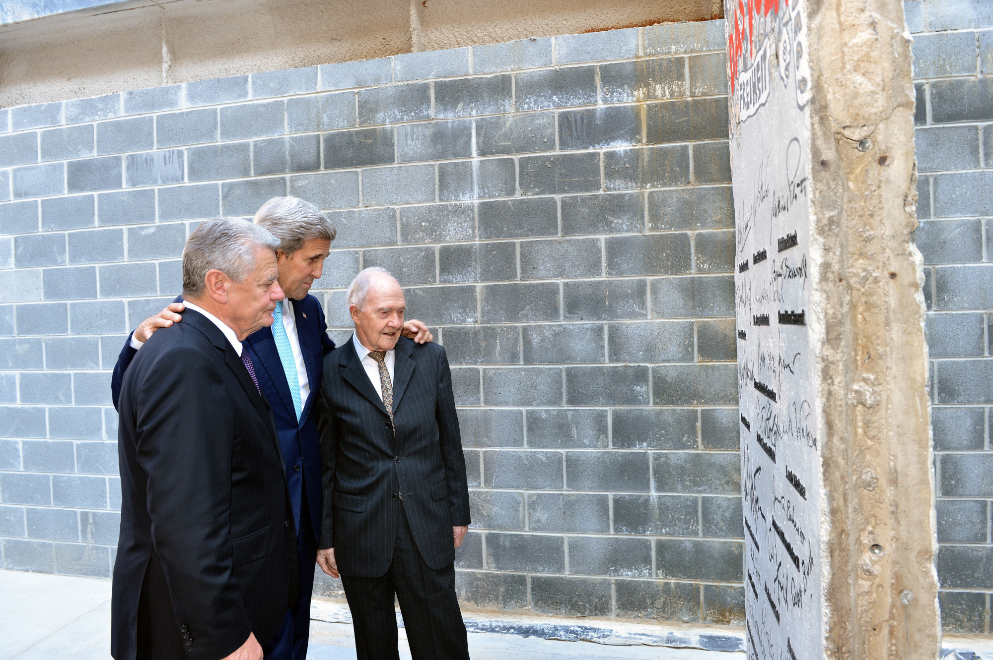 Berlin Wall, Diplomacy Center, pavilion, Secretary Kerry