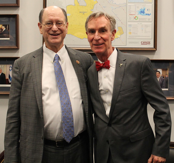 Sherman Meets with Bill Nye "The Science Guy"