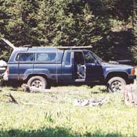 Photograph of the vehicle in which Peters may be traveling